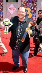 幻灯图：《玩具总动员3》首映 布兰妮现身抢风头