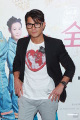 组图：《全球热恋》香港宣传 郭富城工作度中秋