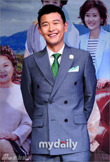 组图：朴恩惠朴有焕等出席《不能没有你》发布会