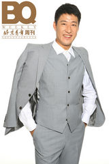 组图：于震杂志大片 绅士造型展熟男魅力