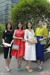 组图：Ana R只想蜜恋 Jocelyn开心与家人度圣诞