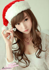 幻灯图集：小龙女彤彤化身圣诞宝贝 秀蕾丝装