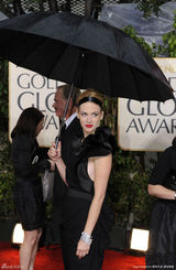 高清组图：《广告狂人》女星詹纽瑞-琼斯冷艳造型