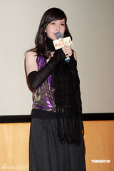 幻灯图集：周慧敏热衷慈善 高贵优雅不失性感