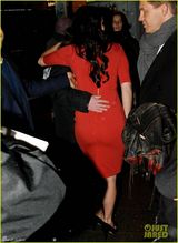 组图：打雷姐红裙优雅长发妩媚