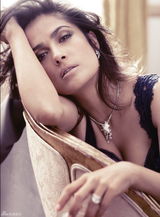 组图：萨尔玛-海耶克登《Vogue》展风情