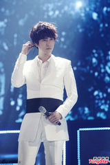 Super Junior首尔开唱 上演三小时视听盛宴