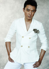 组图：王新时尚大片优雅冷酷展多重魅力