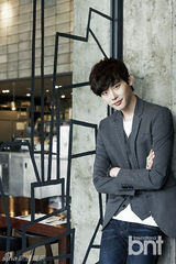 组图：对话李钟硕 坦诚与金宇彬演的就是爱情戏