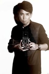 幻灯图集：保剑锋登杂志封面 讲述天蝎的热血与浪漫