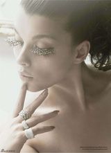 高清组图：75公斤超模克莉丝朵-雷恩登《ELLE》