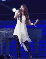 组图：群星献唱中歌榜 韩庚潘玮柏劲歌热舞