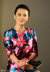 组图：《狄仁杰》刘嘉玲显女王范不和伟仔拍戏