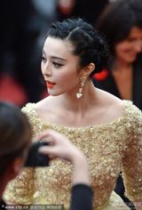 组图：范冰冰助阵红毯蕾丝纱裙雍容繁复