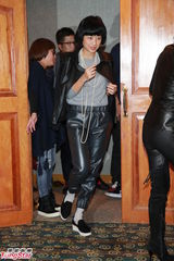 组图：迷幻饭局门群星清澄发布会 举报黄浩报假案