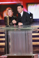 组图：钱嘉乐郑裕玲陈锦鸿等五位获杰出演员大奖