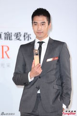 组图：赵又廷自曝与高圆圆家人感情好