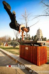 组图：“跳舞吧”系列照走红 俊男靓女舞遍西安