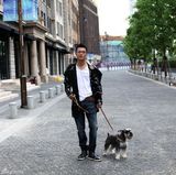 组图：张丹峰休闲写真 展现潮男时尚生活态度