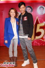 组图：郭晋安携妻儿出席活动 对阵林峰无信心拿奖