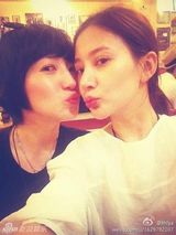 组图：齐秦小24岁娇妻曝光 2岁女儿粉嫩可爱