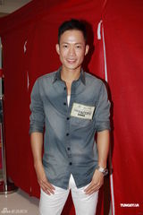 组图：敖嘉年黎诺懿高海宁现身明珠雷霆战海图片展 