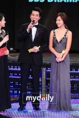 组图：韩国演员高贤贞获2010SBS演技大奖