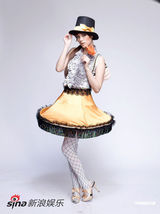 高清组图：渡边知夏子香港代言 日本名模大玩变装秀 