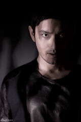 高清：黄晓明全新时尚写真 黑白主题打造梦幻光影