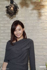 组图：陈法拉将出唱片 与韩国俊男拍MV