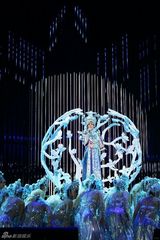 独家组图：宋祖英个唱彩排 民族服饰端庄大气