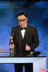 组图：郑中基凭《低俗喜剧》获最佳男配角