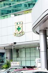 幻灯图：媒体张柏芝医院蹲守 偶遇周星驰新潮辣妈