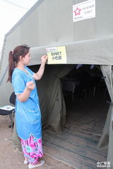 组图：现场实拍中俄军演营地 真枪实弹高手如云