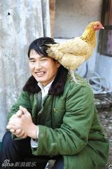 组图：最IN单品军大衣 刘德华范冰冰田亮全靠它