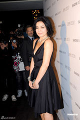 组图：钟楚红杨采妮温碧霞竞艳 三朵靓花竞绽放