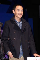 组图：阮经天称圣诞与女友过 钮承泽称其期待当兵