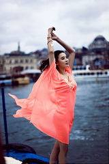 高清图：小宋佳最新杂志写真 时尚艳装尽显奢华高贵