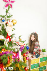 组图：本兮发圣诞单曲 淡雅妆容营造甜蜜气氛