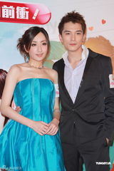 组图：柯佳嬿元宵节朋友相伴邱泽无意与杨丞琳复合