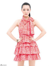 组图：白冰长裙写真曝光 三款风格展多变气质