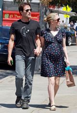 组图：《真爱如血》主演安娜与斯蒂芬恩爱逛街