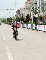 铁木真挑战赛落幕  观日落欣赏彩虹美景