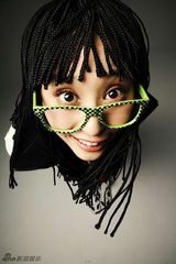 幻灯：李欣汝超搞怪写真 真人版最萌大头娃娃