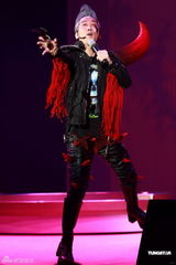 组图：张达明栋笃笑首映 叶璇诸葛梓岐齐捧场 