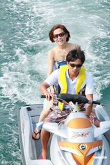 组图：马德钟盼《飞虎》续集 宣萱与无线谈合约