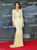 组图：《全面回忆》柏林首映 凯特印花长裙夺目