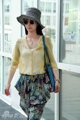 组图：启星私服街拍 清凉潮搭时尚俏皮
