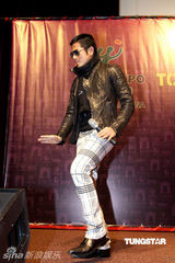 幻灯图：林俊杰为世博会助威 郭富城现场大秀机器舞  