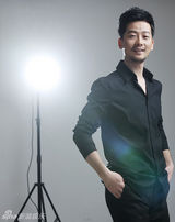 组图：陈创曝儒雅写真 被戏称土豪赖汉